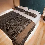 Hotel West