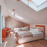 West Hotel 3*