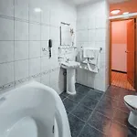 West Hotel