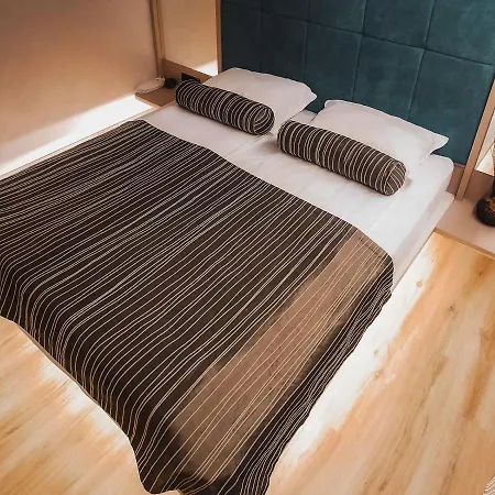 Hotell West