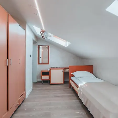 Almy Hotel