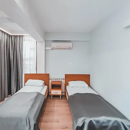 Almy Otel Zeniça