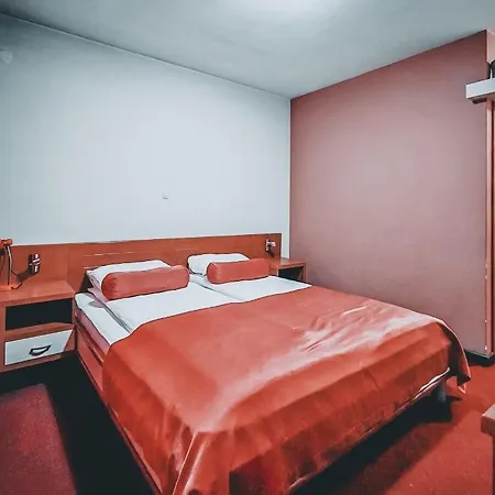 Almy Otel Zeniça